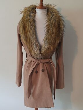 Express Womens Camel Wrap Coat Jacket  with Faux Fur Collar